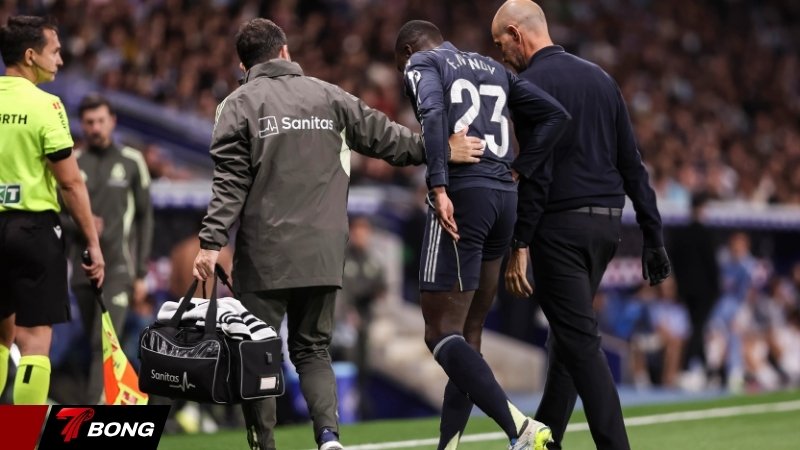 Ferland Mendy gặp chấn thương nghiêm trọng
